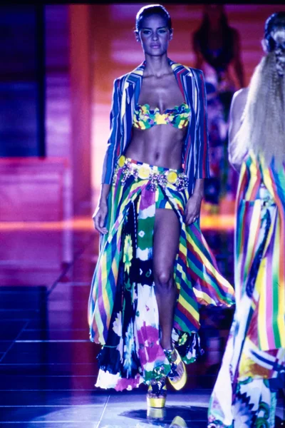 Look 90